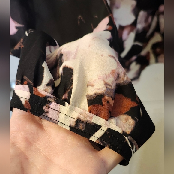 Vera Wang Gorgeous Blouse - Picture 2 of 5